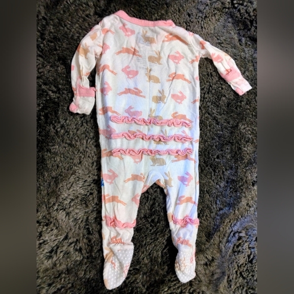 KicKee Pants Baby Bunny Pink Sleeper Size 0-3 Months - Picture 3 of 3
